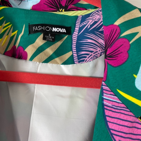 Like new Fashion Nova Women's Printed Pants Set Size S - Picture 7 of 14